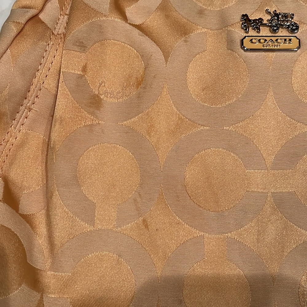 Vintage Signature Coach Handbag - Picture 9 of 9